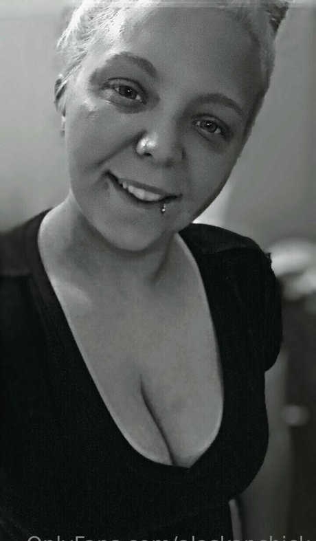 alaskanchick onlyfans leaked photos