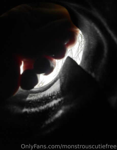 monstrouscutiefree strip onlyfans