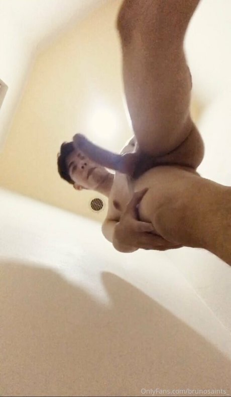 brunosaints_ onlyfans tits