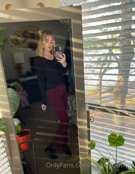 gingeralemom onlyfans content type