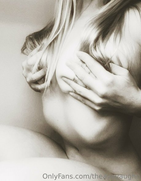 theavavaughn onlyfans nudes leaks