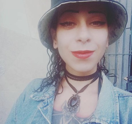 Emypunk96 leaked onlyfans.