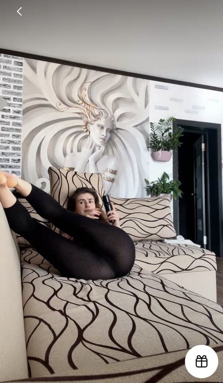 Angel Mari onlyfans model images