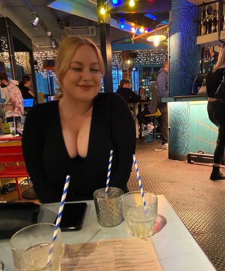 Lucy Whittingham nudes onlyfans leak