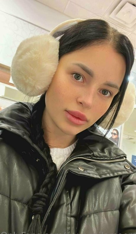 your milamoore Profile pic