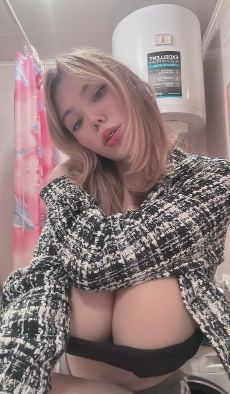 Kitty Keettt naked only fans