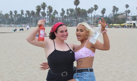 Alida Roos onlyfans leaks.