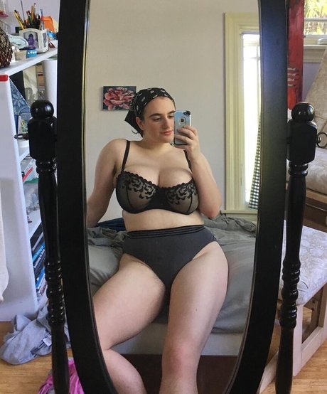 Alida Roos naked onlyfans leak