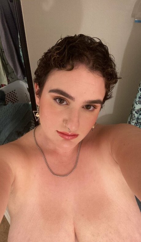 Alida Roos onlyfans leaks.