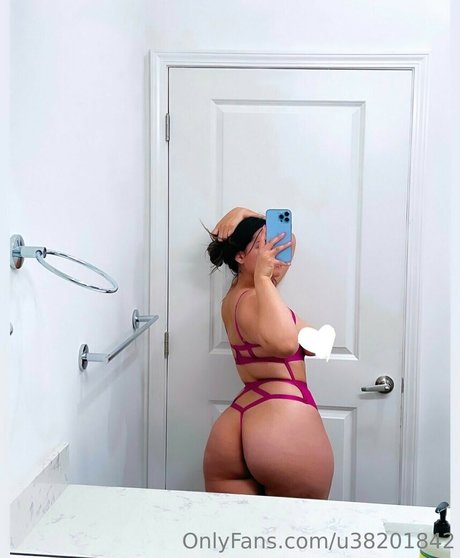 _isabelxx boobs onlyfans