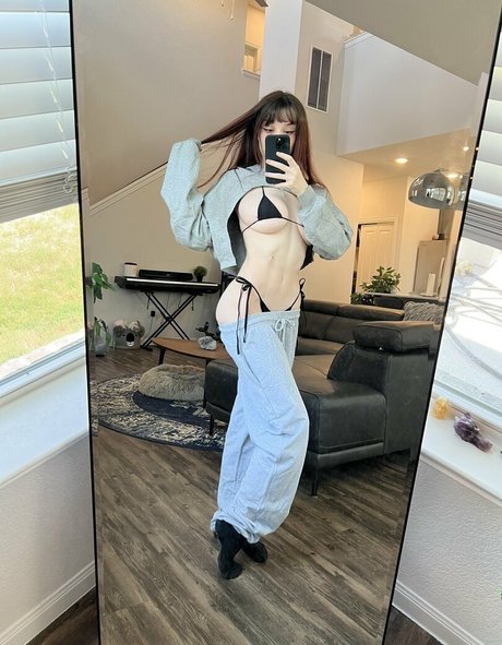 EmiliaNSFW nude porn onlyfans