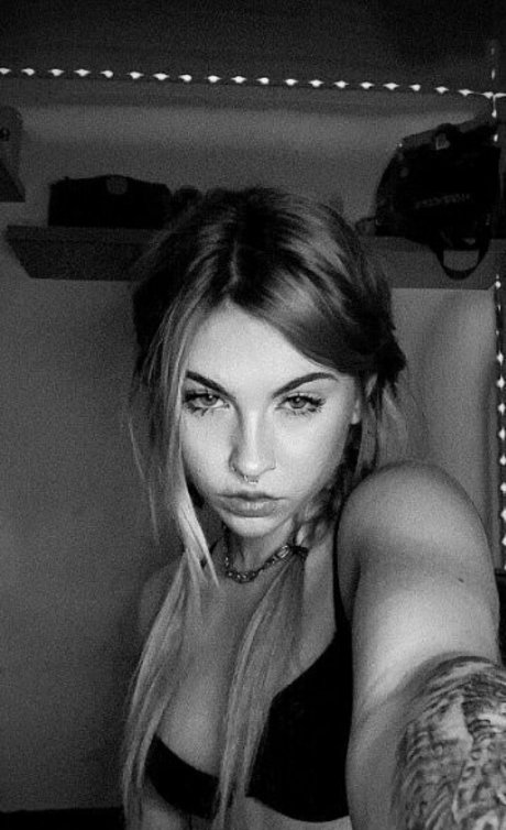 thenynee onlyfans sextape