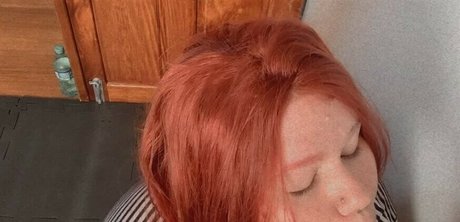 Isabela Isaadolas onlyfans leaks.