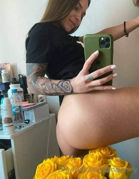 dinalonely onlyfans leaked nudes