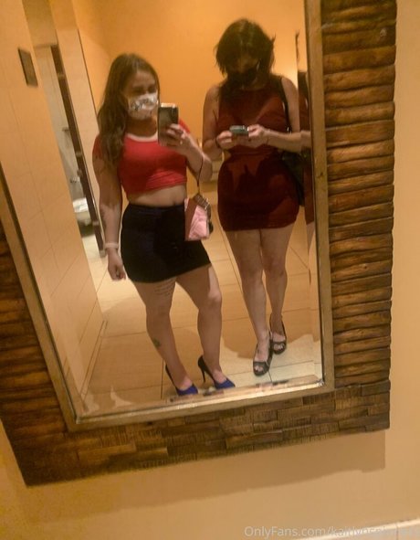 trophygirlfriendk onlyfans naked