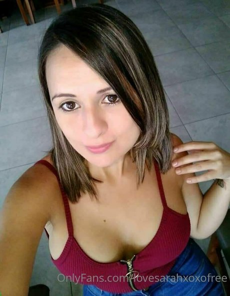 lovesarahxoxofree nude only fans