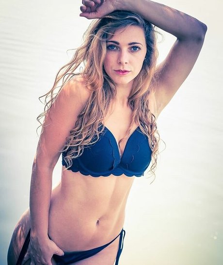 s b 1994 onlyfans pic