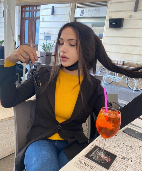 Bruna Santos onlyfans sexy