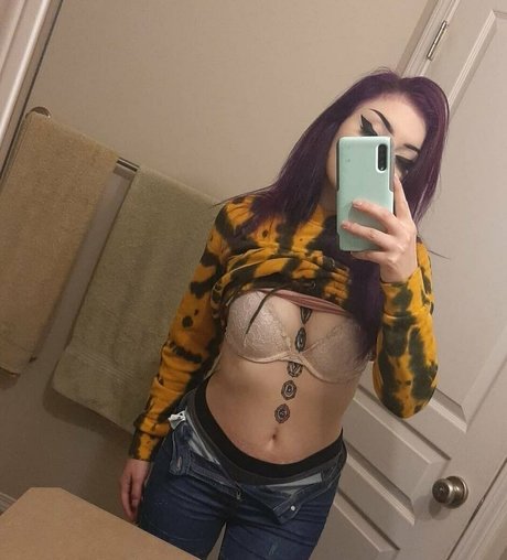 l un aa onlyfans model images