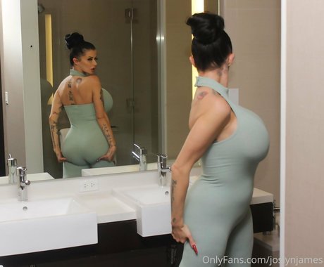 joslynjames onlyfans model photos