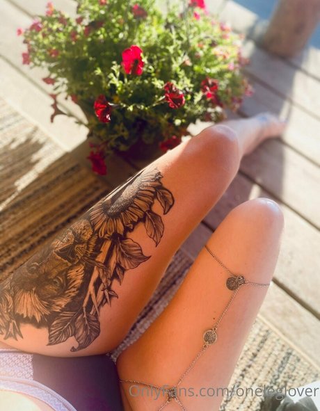 oneleglover onlyfans picture