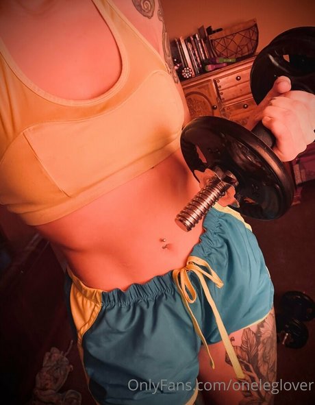 oneleglover onlyfans model photos