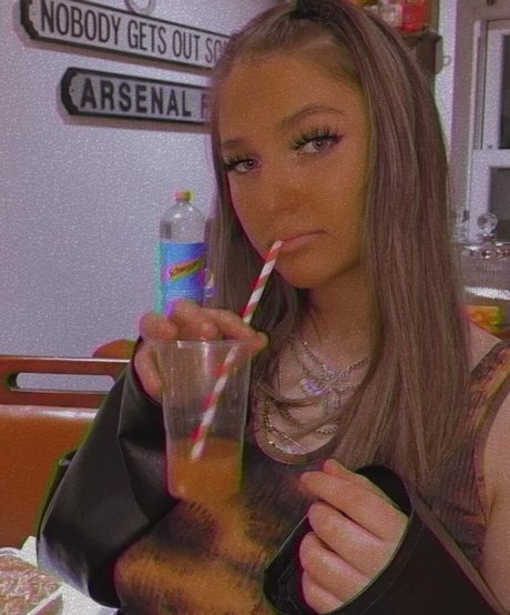 Emizzillo onlyfans striptease