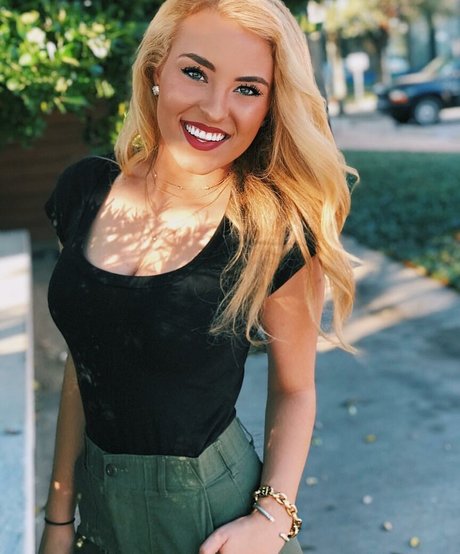 Caroline Wall free onlyfans porn