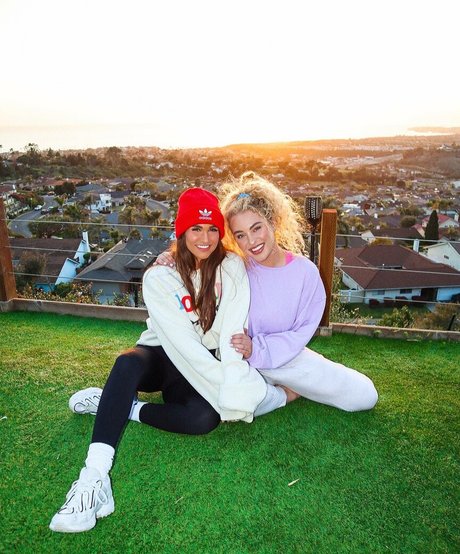 Caroline Wall onlyfans leaked pics