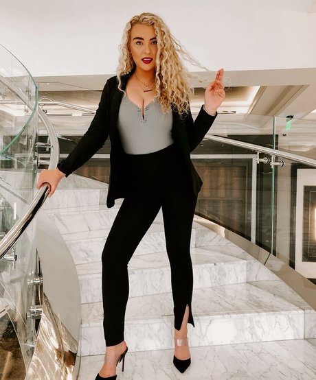 Caroline Wall onlyfans leak