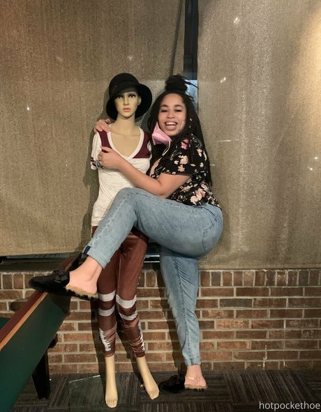 hotpocketprincess only fans naked