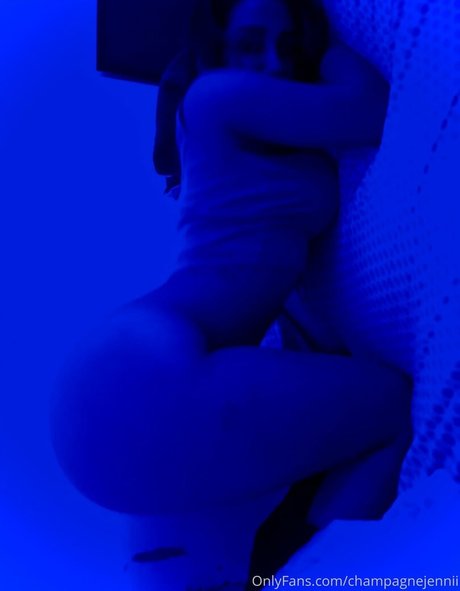 champagnejennii nude onlyfans leaks
