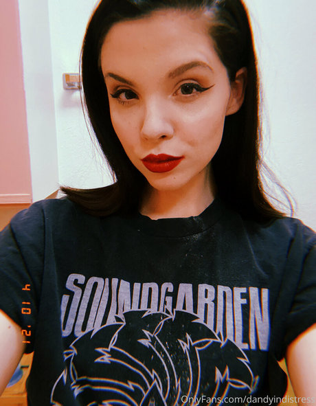dandyindistress onlyfans sexy