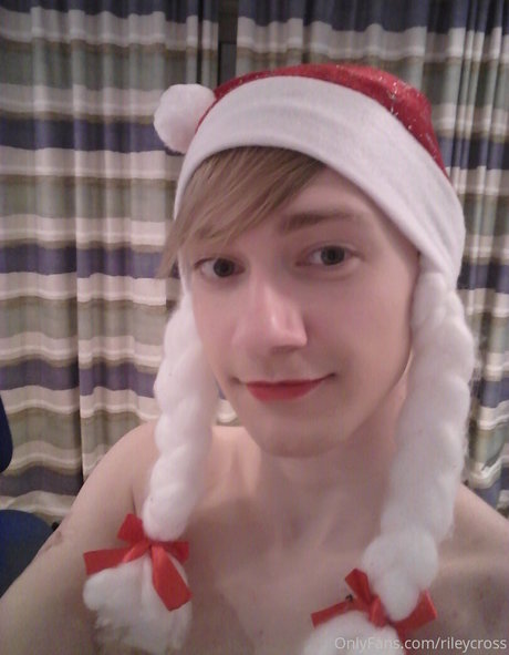 rileycross onlyfans nude tits