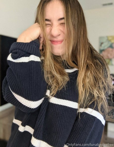 lunabayleefree onlyfans pic