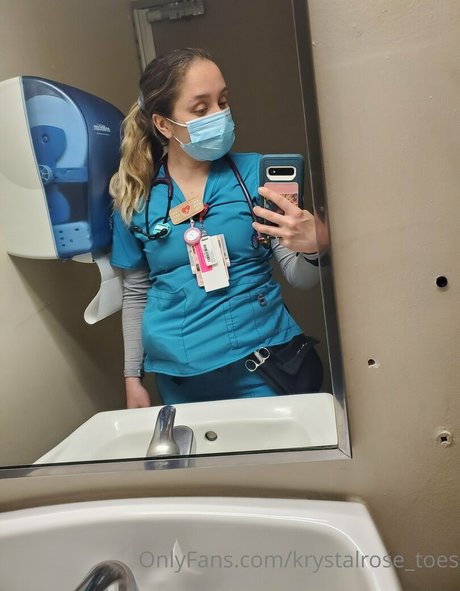 krystalrose toes onlyfans model