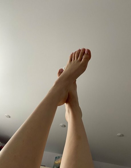 young goddess onlyfans naked