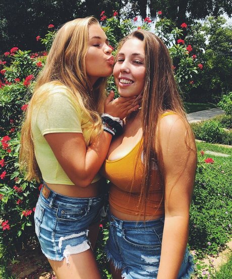 Makenna Adams onlyfans sex tape