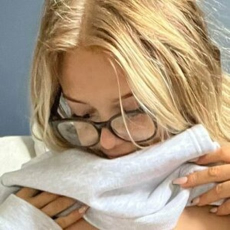 Hollie Chamberlain onlyfans sex leaks