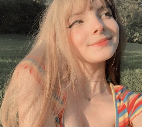 Victoria Ribeiro only fans pics