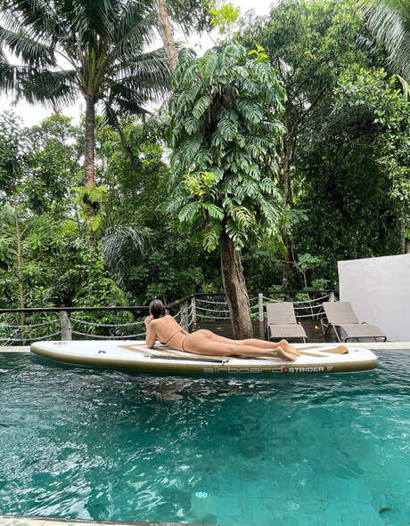 amy bird onlyfans boobs