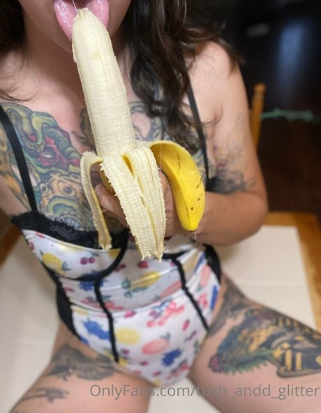 tush andd glitter nude onlyfans pics