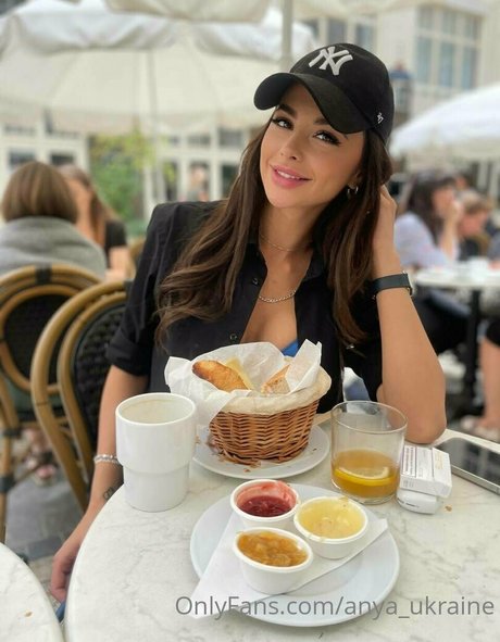 anya ukraine naked onlyfans