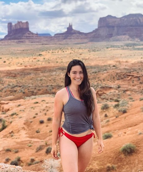 Nikki Delventhal Profile pic