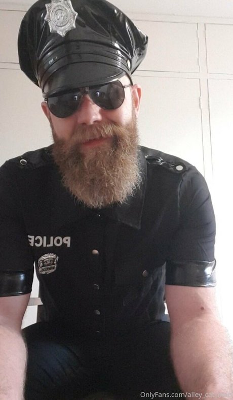 alley cat man onlyfans creator