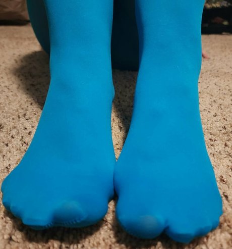 calieyesnthiccthighs onlyfans naked