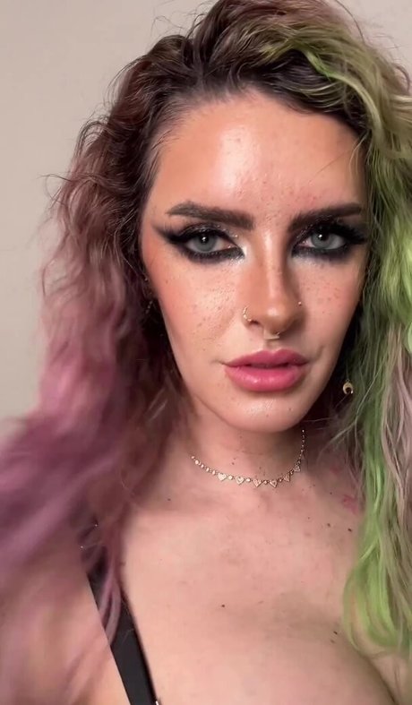 Karen Bachini only fans free