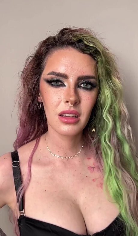 Karen Bachini porn leaked onlyfans