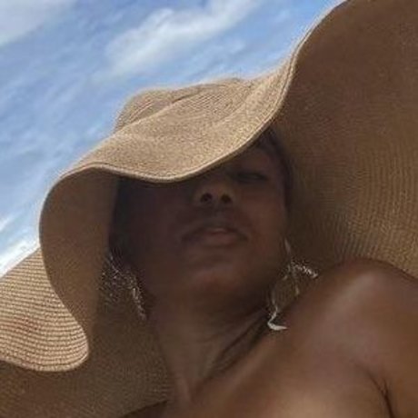 Lady Dadoune onlyfans archives