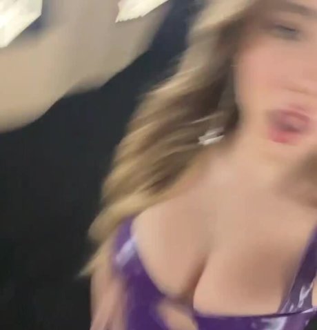 Ava Kolker onlyfans leaked